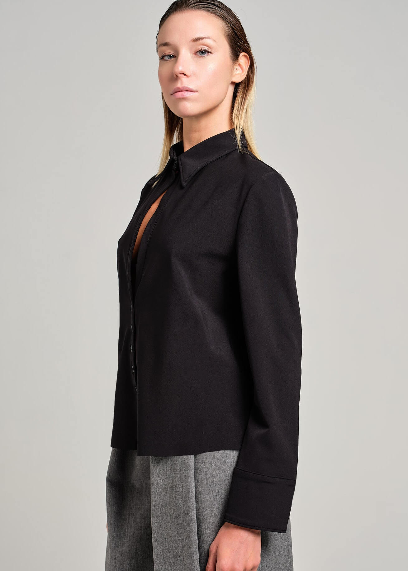 Camicia con Cut Out frontale | MƏIS Milano