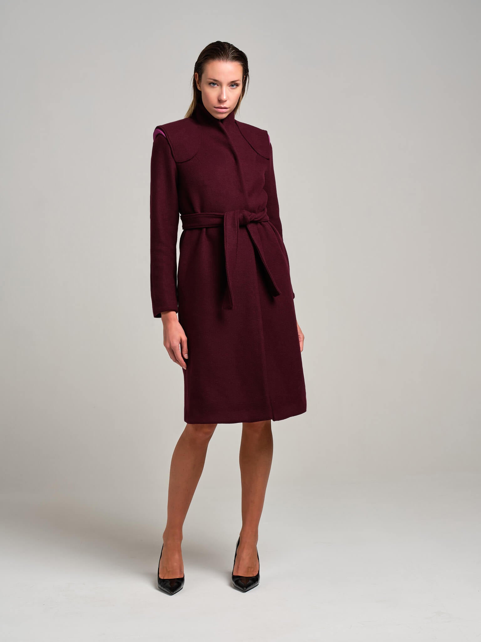 Cappotto con spalline a vista | MƏIS Milano