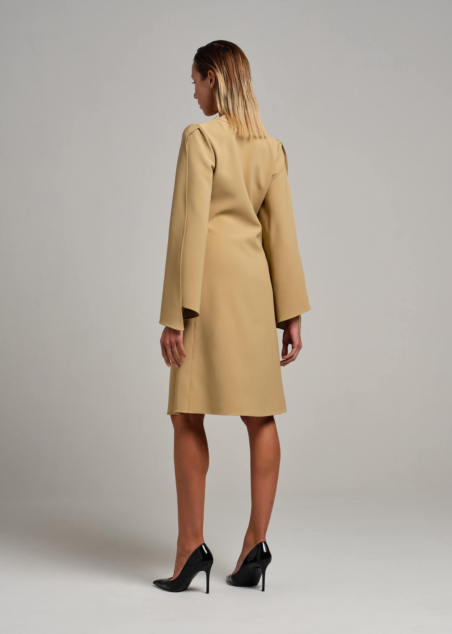 Chemisier con maniche a veli | MƏIS Milano