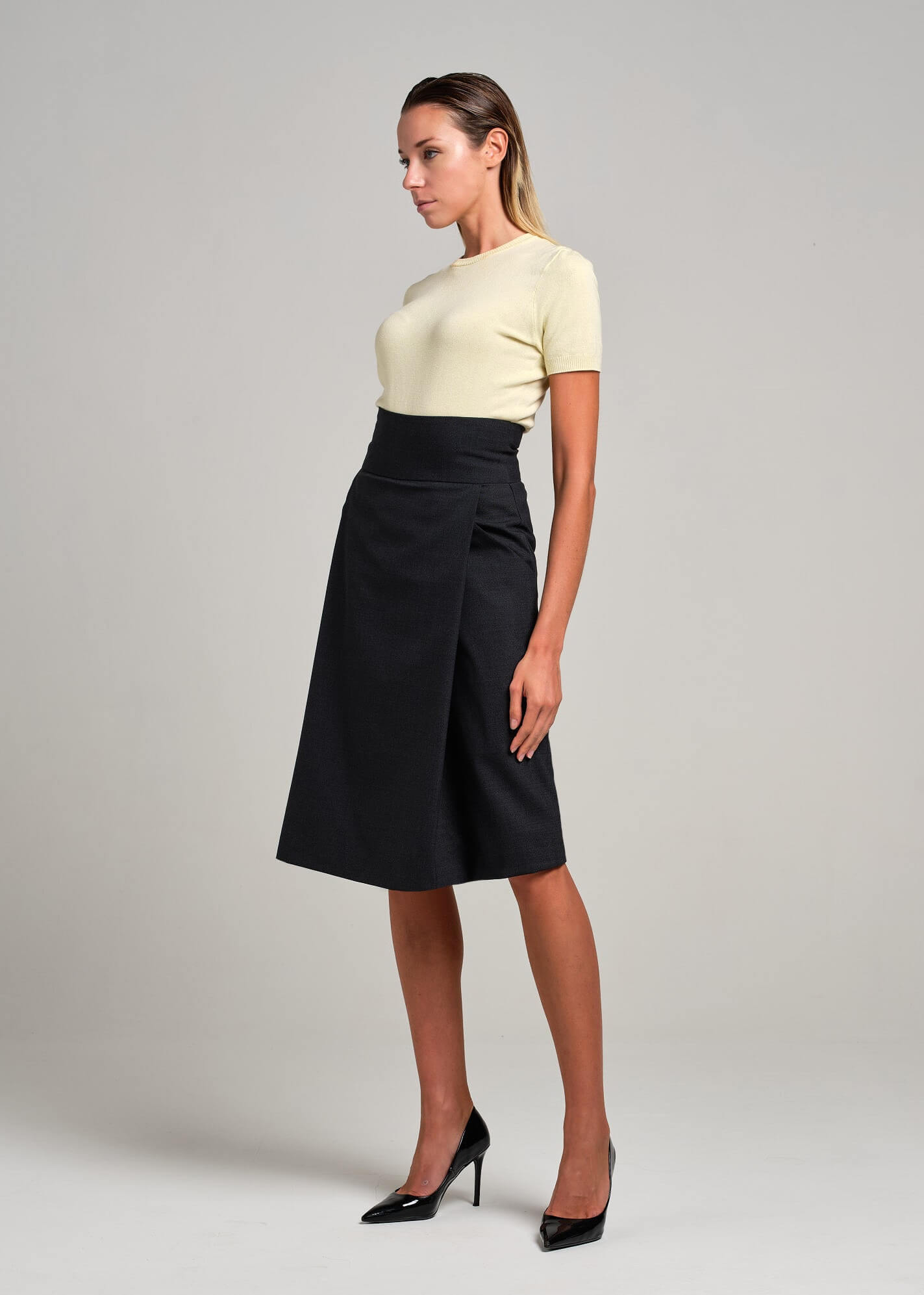 Gonna a vita alta con cannello unico frontale | MƏIS Milano