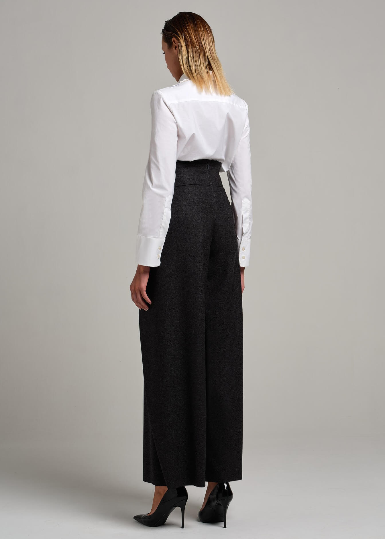 Pantalone a vita alta con drappeggio incrociato davati | MƏIS Milano