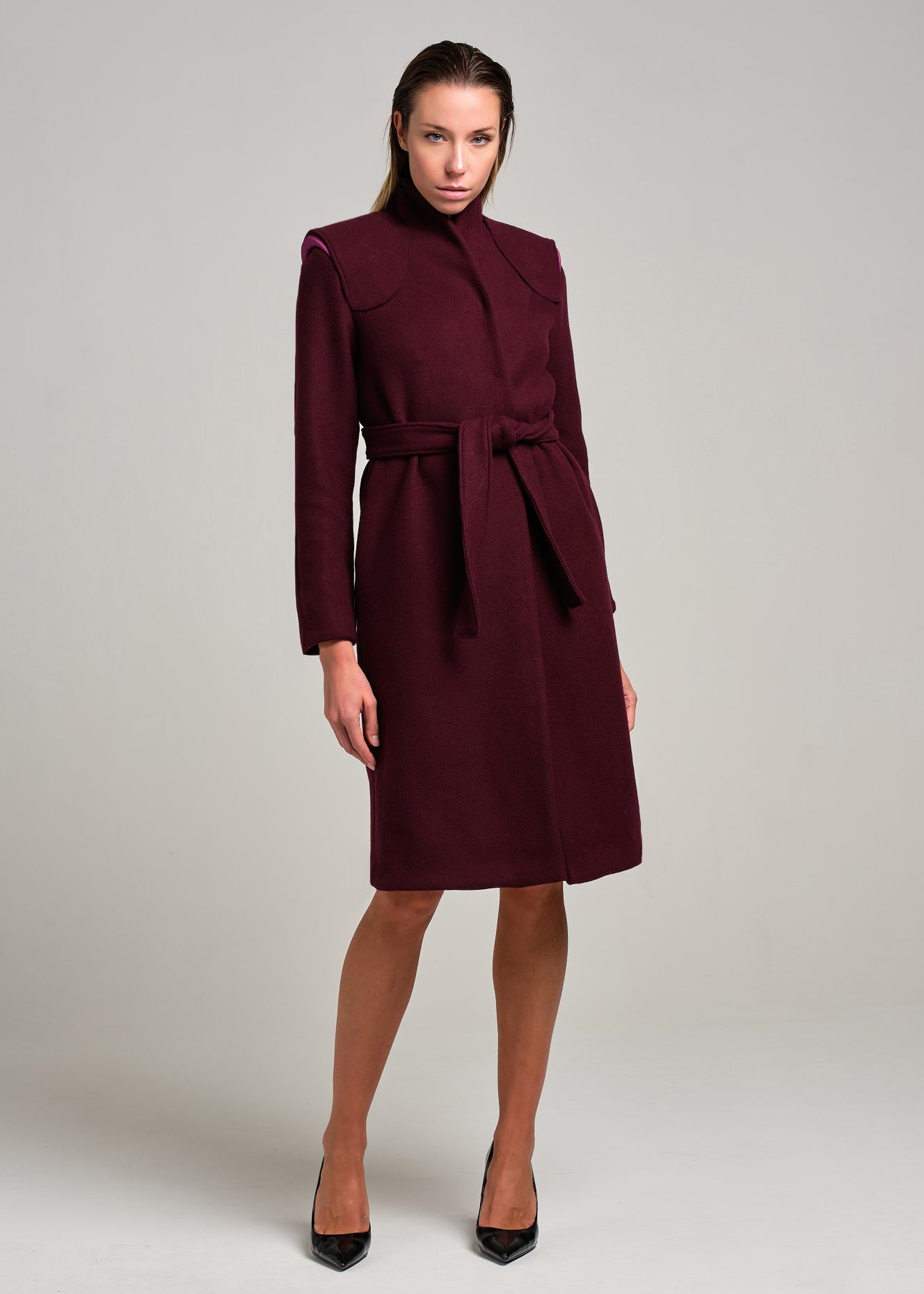 Cappotto con spalline a vista | MƏIS Milano