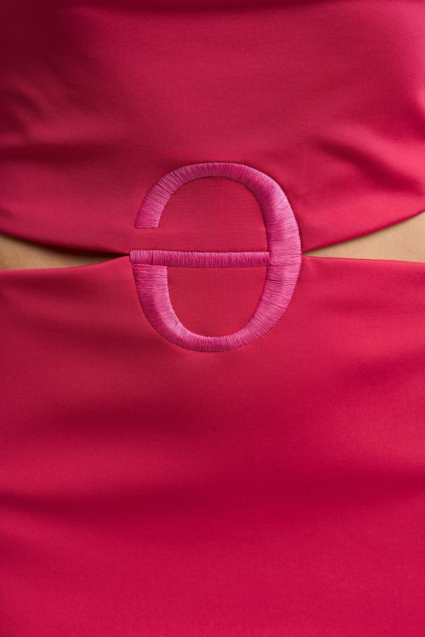 Gonna a Vita Alta con Cut-Out e Logo Ricamato | Məis Milano
