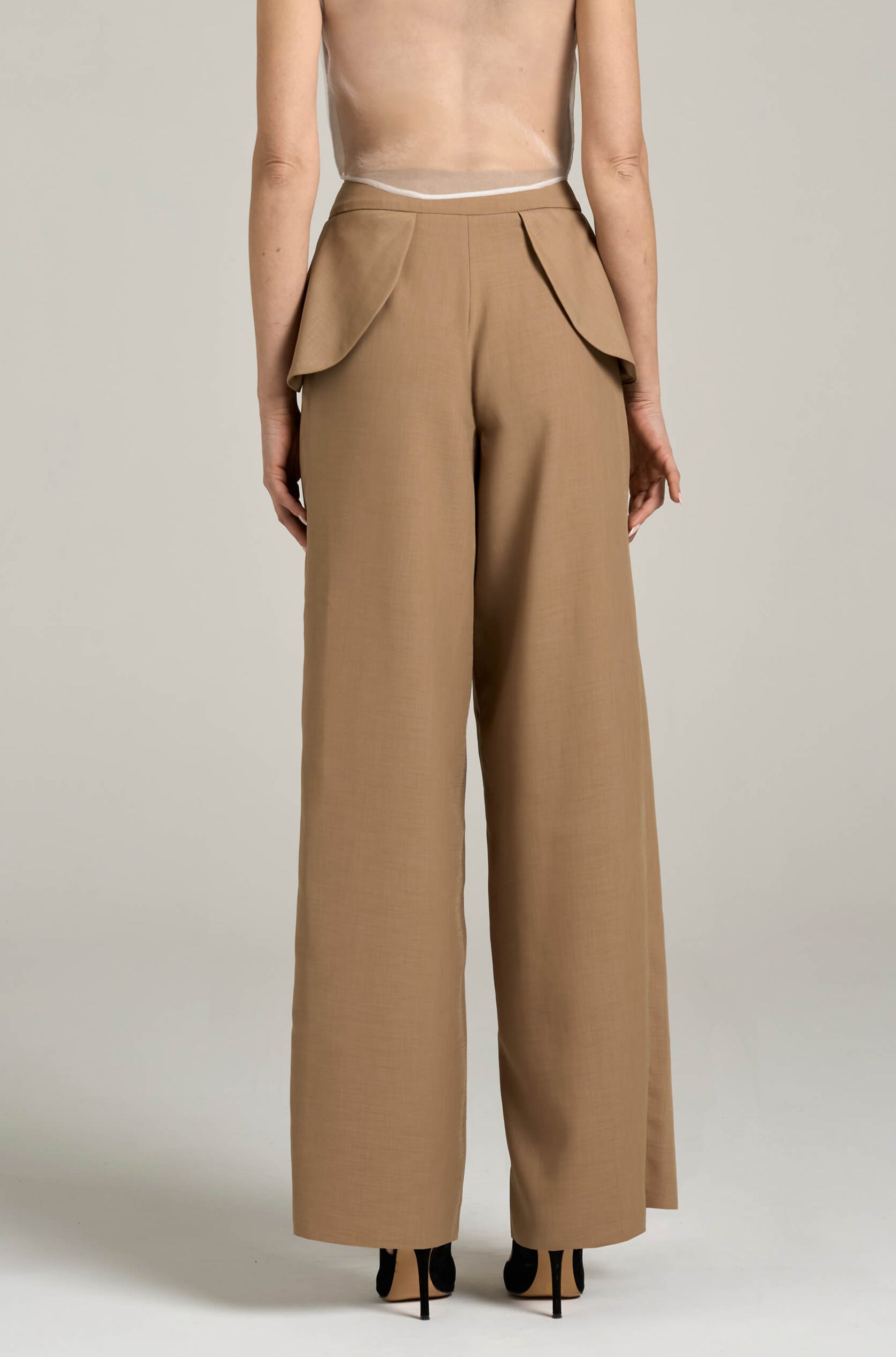 Pantalone a gamba dritta con Alette sui Fianchi | Məis Milano